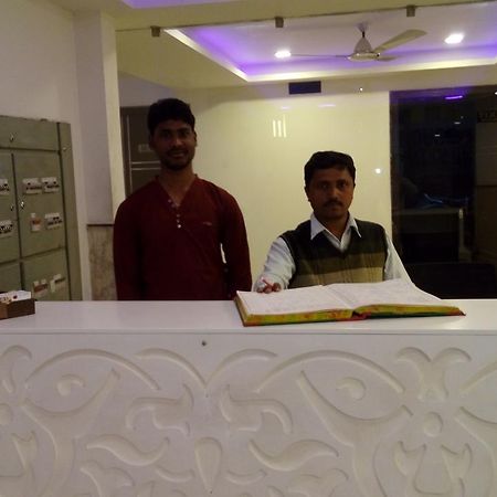 Hotel Grand Shyam- In Front Of New Delhi Railway Station-Couple Friendly 新德里 外观 照片